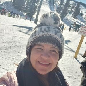 Meet your Posher, Liz